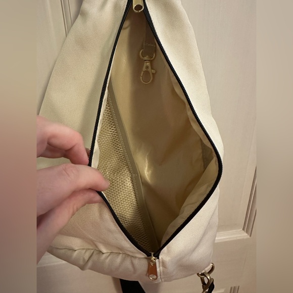 Canvelle original crossbody sling bag - Picture 2 of 7